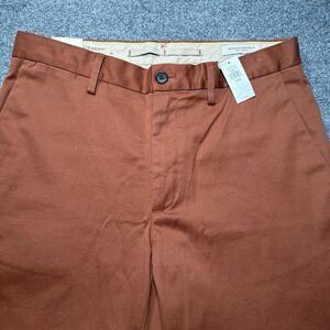 Banana Republic 31x30 Rapid Movement Chinos Pants Straight Fit Rust